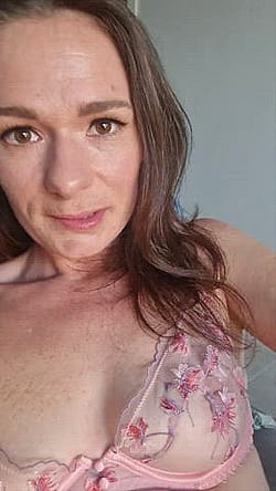 35 Single Mama Of 2 Eat Or Fuck? ??'