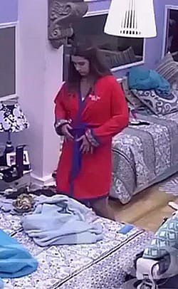 Girl On Big Brother Forgets About Cameras'