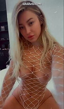 Fishnet Cutie'