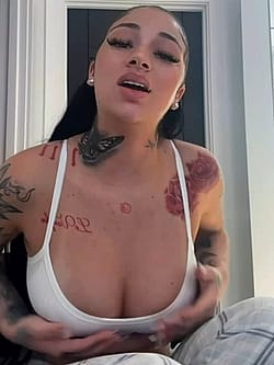 Bhad Bhabie Grabbing Her Tits On Live'