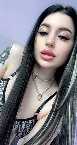 Your Cute Teen Girl With A Horny Pussy'