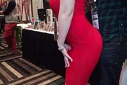 Guy Got Lucky With Lena Paul At A Porn Convention'