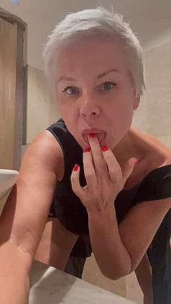 Short Hair Milf 50 Lovers Wanted'