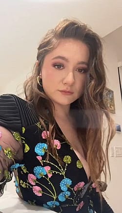 Emma Kenney'