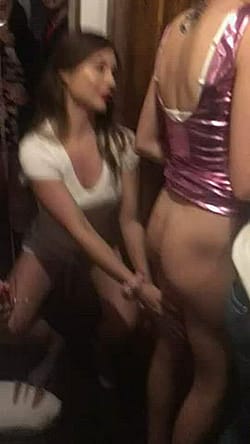 Amateur Ass Eating College Party'