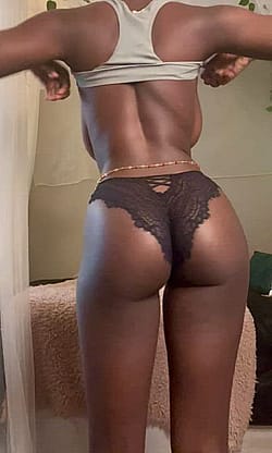 Not Many Black Girls On Here How’s My Butt??'