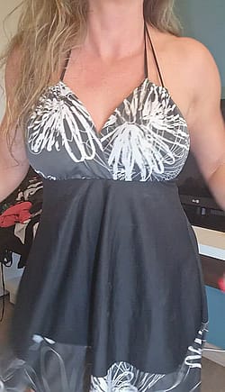 Sundress With No Panties So You Can Finger Me Whenever You Want [f][46]'