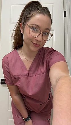 Would you let this nurse tittyfuck you? 👩‍⚕️🥵'