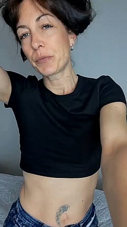 This hot milfbod is all you need to orgasm'