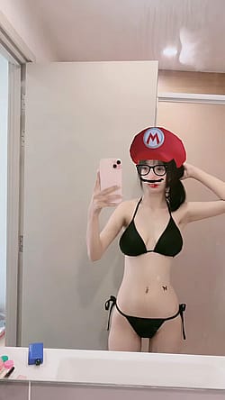 Does eating your mushroom make me grow like Mario? 🤭'