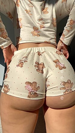 These shorts are so adorable! But even cuter around my ankles ;)'