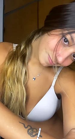 I tried my best to look sexy, how did it go [F18]'