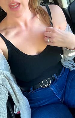 37 year old married mom of two. Wanna fuck in the back seat?'