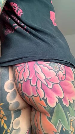 showing you my ass'