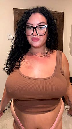 my tits are too beautiful to be trapped under a top 🥰'