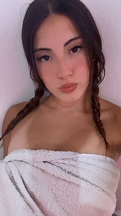 just turned 18 already feeling a lil naughty :)'