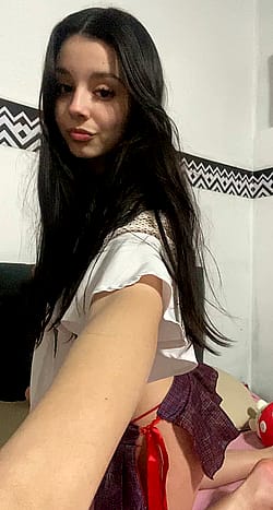 just turned 18 and still a flat wifebutt... you'd still date me?'