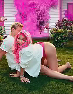 Nicki Minaj's Big Ass Shaking: Fake or Real?'