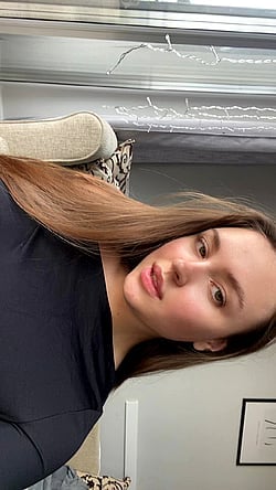Big Soft Tits: Brunette Teen with Natural Boobs'