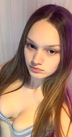 Touch My Teen Body: Amateur, Big Tits, Cumshot'