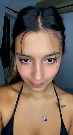 18 and Still No BF: Amateur, Big Tits, Cumshot, Solo'