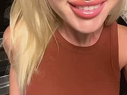 Take off my cloth daddy - A teen girl's OnlyFans video'