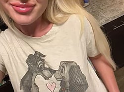 Sending Invitations Instead of Nudes: OnlyFans Teen Explains'