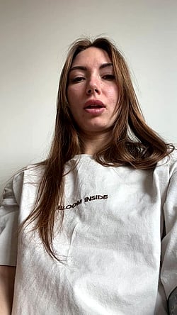 Pussy Eating Challenge: Would You Eat This Pussy?'