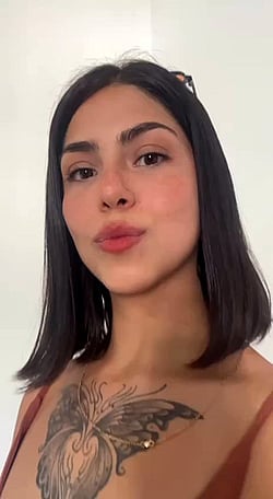 Latina Solo Tits: Come and Have Fun with Me'