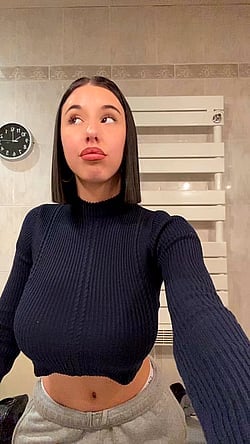 Big Tits Show Off: A Homemade Video'