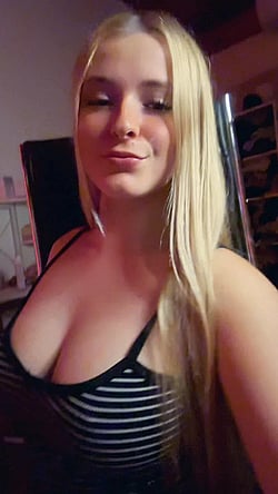 Big Tits Cumshot OnlyFans: Focus on My Body, Nowhere Else'