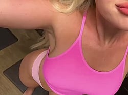 Pink Bikini Babe Gets Creamed Deep Inside - 19'