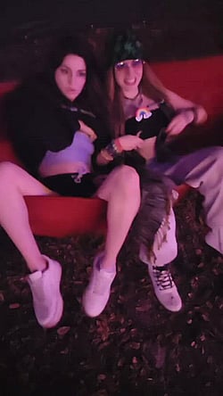 Met this cutie at a music fest: flashing girlfriend and cute moments'