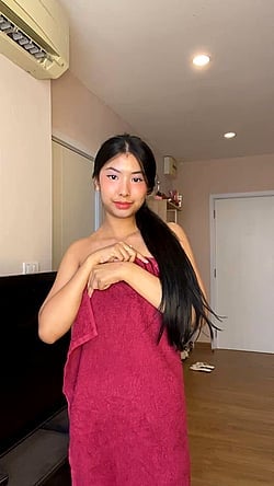 Fuck a 20yo Asian Girl: Cute Brunette Petite OnlyFans Babe'