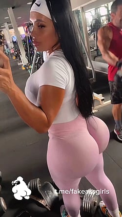 Colombian girl with a big fake ass in leggings and silicone'