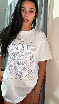 Cute Teen with Suckable Tits'
