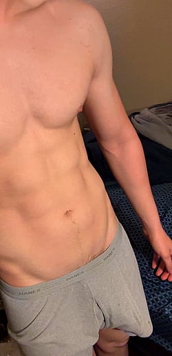 19-Year-Old Teen with Big Dick Goes Solo'
