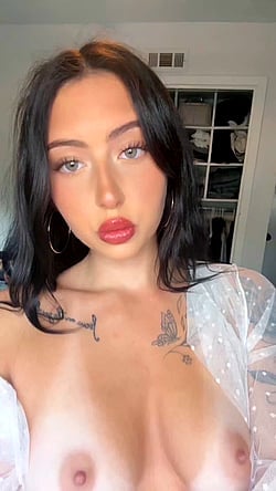 Don't Mess With Me: Teen Tits and Ass on Display'