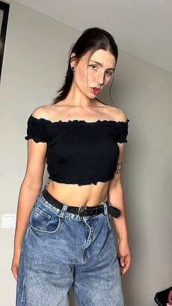 Hot Chick Shows Off Her Naked Boobs on TikTok'