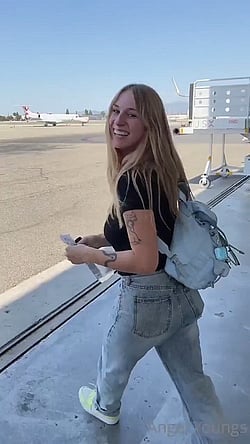 Vacation Time: Big Tits and Jeans'