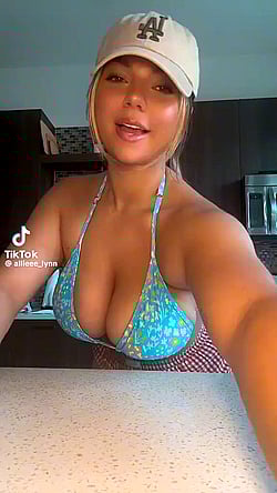Ms Melons: Big Tits and Amateur Fun'