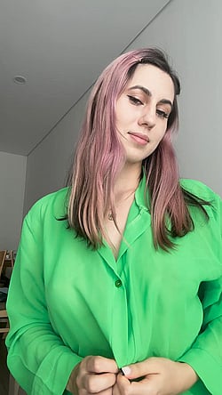 Oops, My Nipples Show!'