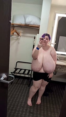 Super Hotel Hangers: Brunette Cumshot OnlyFans'
