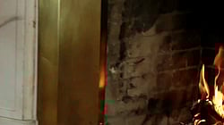 Sexy French Kissing While Pissing'