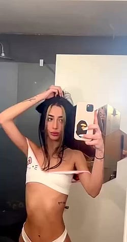 Am I Sugar Daddy Worthy? Latina Teen Shares Her Thoughts'