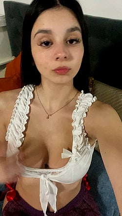Tiny Body, Big Heart: Amateur, Ass, Big Tits, Cumshot'