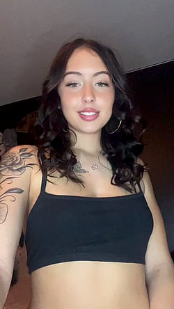 Busty Babe's Busty Body: Big Ass, Big Tits, OnlyFans'