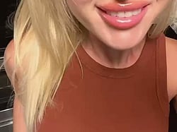 Big Tits, Boobs, and a Spoiled Lil Doll: Rate Me, Daddy!'
