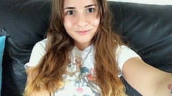 Cute Teen Goal: Get Shaved All Year Long!'