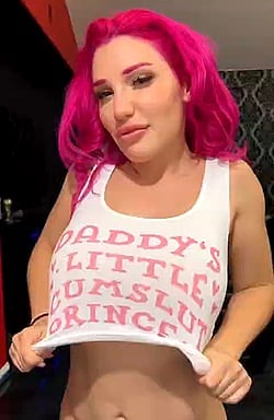 Pink Hair Babe Gooning for Her Daddy's Little Princess'